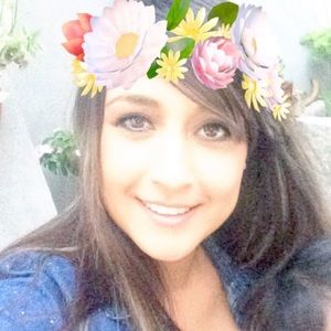 Meet your Posher, Carolina